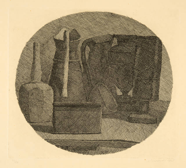 Giorgio Morandi : Natura morta con sette oggetti in un tondo, 1945
